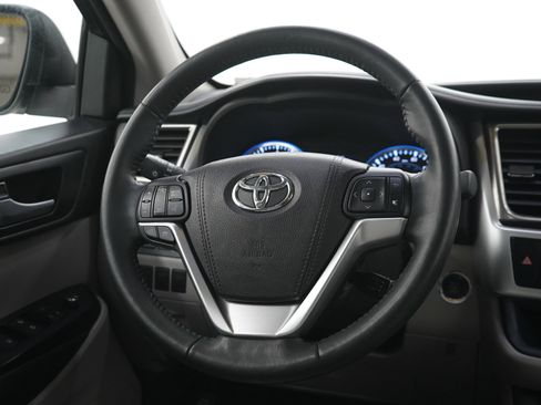 Used 2015 Toyota Highlander XLE image 14