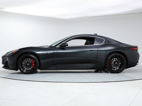 Certified 2024 Maserati GranTurismo Modena image 2
