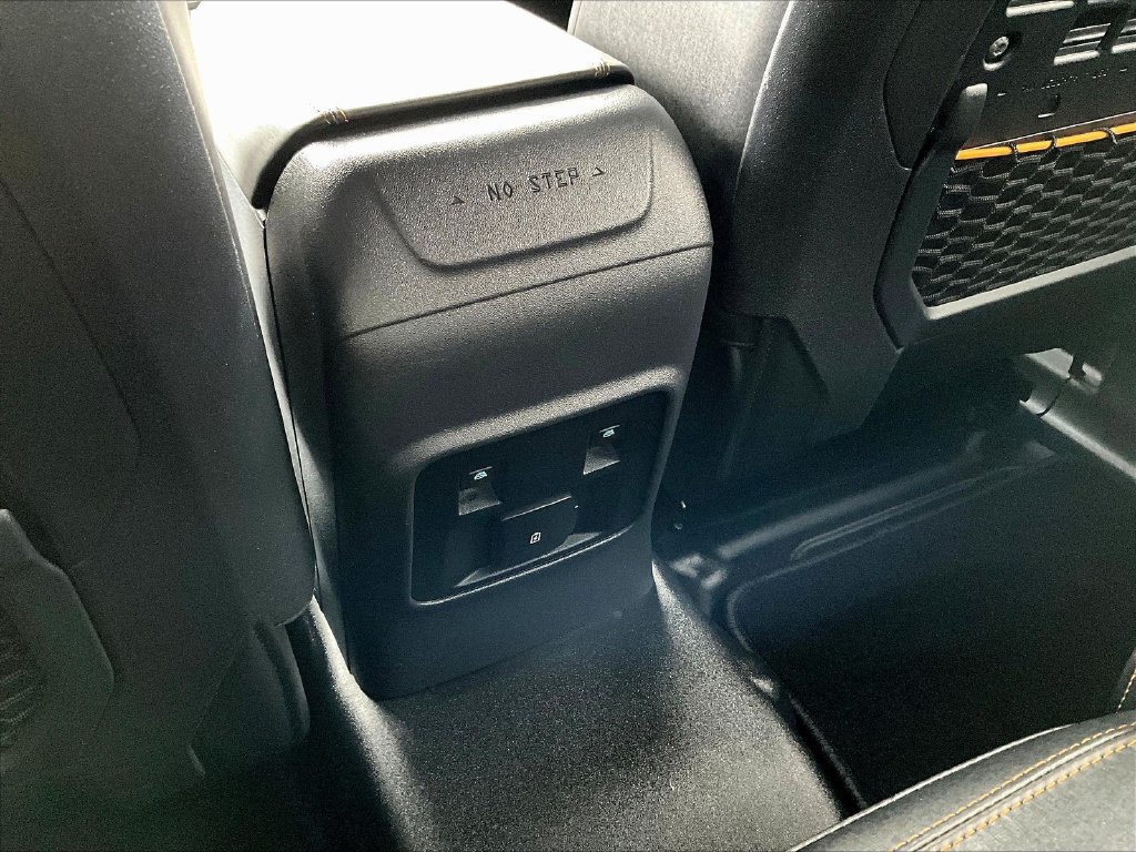 Used 2024 Ford Bronco Badlands AWD/4WD image 12