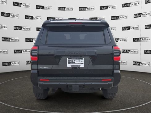 Used 2025 Toyota 4Runner TRD Off-Road Premium image 5