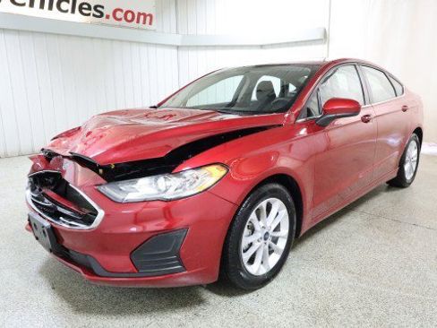 Used 2020 Ford Fusion SE image 2