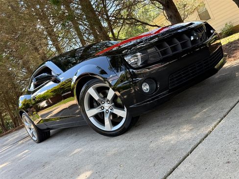 Used 2011 Chevrolet Camaro SS RWD image 26