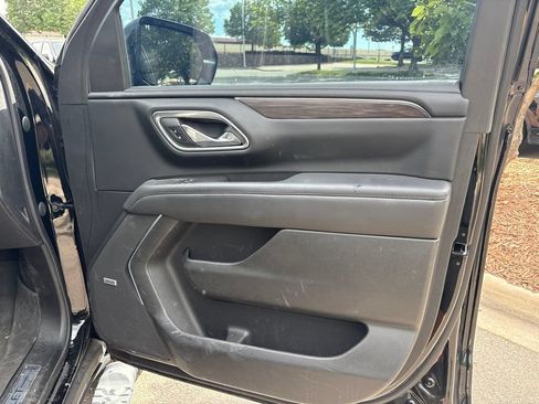 Used 2023 Chevrolet Tahoe Z71 w/ Luxury Package AWD/4WD image 24