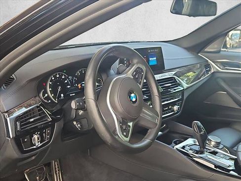 Used 2018 BMW 540i xDrive AWD/4WD image 9