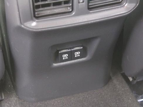 Used 2019 Toyota RAV4 Limited image 29