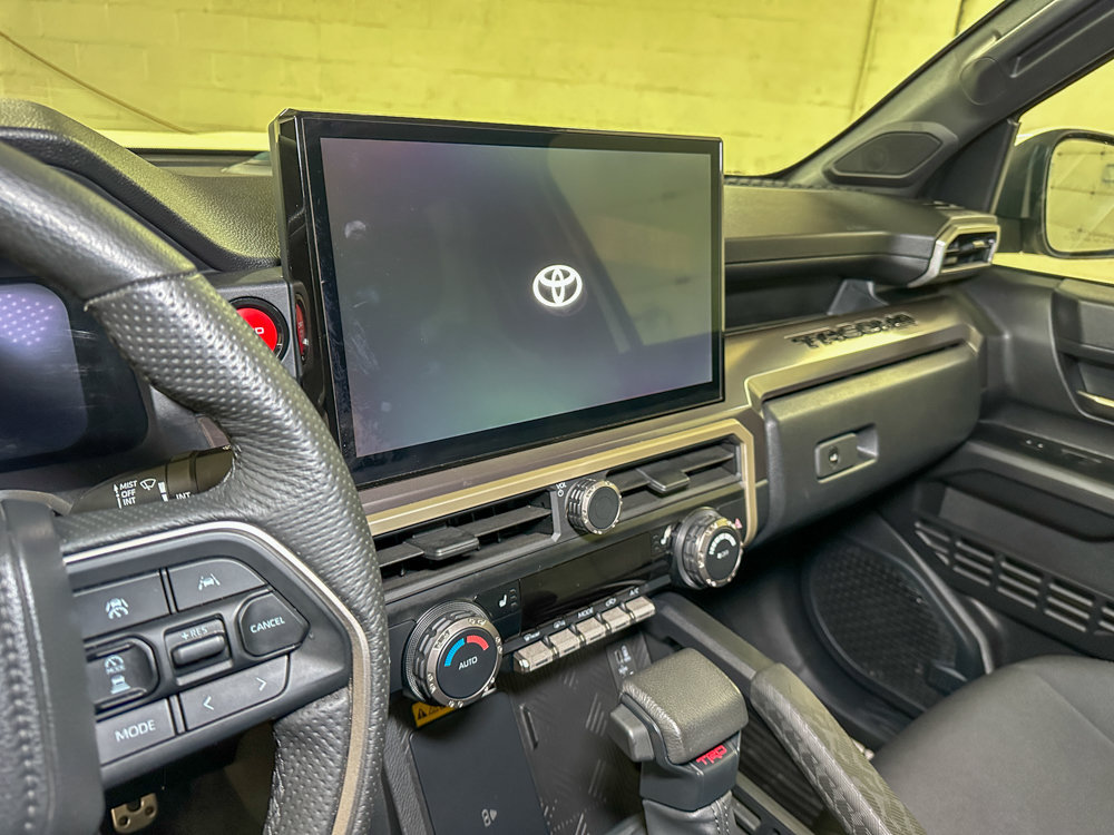 Used 2024 Toyota Tacoma TRD Sport w/ TRD Sport Upgrade Package AWD/4WD image 31