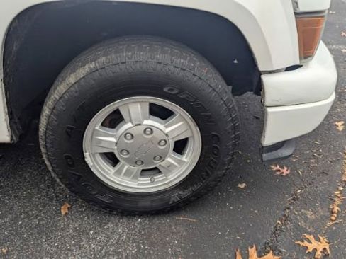 Used 2008 Chevrolet Colorado LS image 11