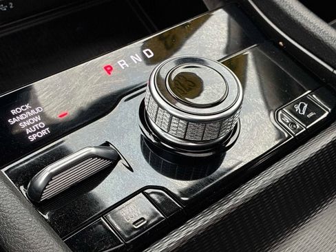 Certified 2023 Jeep Grand Cherokee 4WD 4xe w/ Luxury Tech Group II image 30