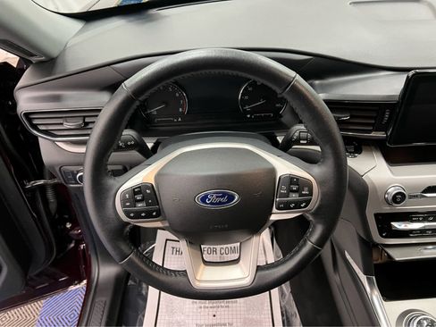 Used 2023 Ford Explorer XLT w/ Equipment Group 202A image 21