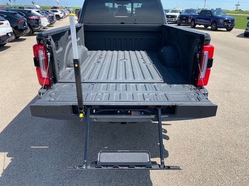 Used 2024 Ford F250 Platinum AWD/4WD image 34