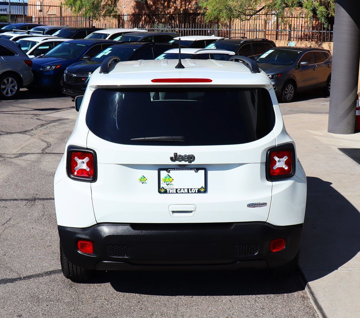 Used 2020 Jeep Renegade Latitude w/ Popular Equipment Group FWD image 10