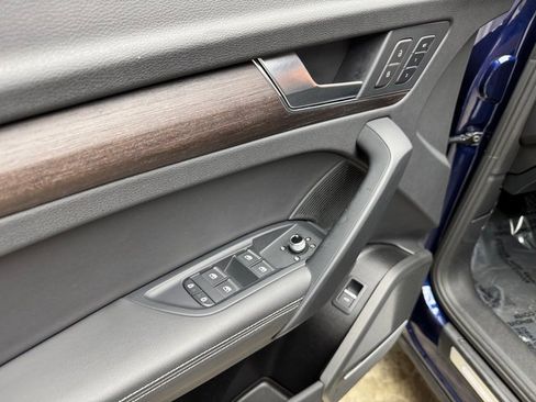 Used 2024 Audi Q5 2.0T Premium Plus image 11