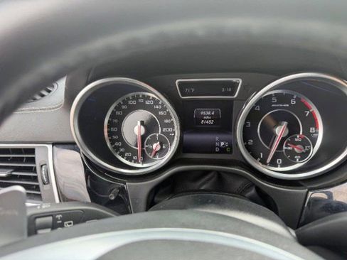 Used 2015 Mercedes-Benz GL 63 AMG 4MATIC image 19