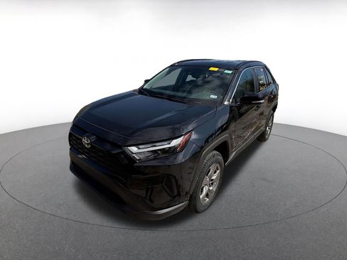 Used 2025 Toyota RAV4 XLE w/ Weather Package image 4
