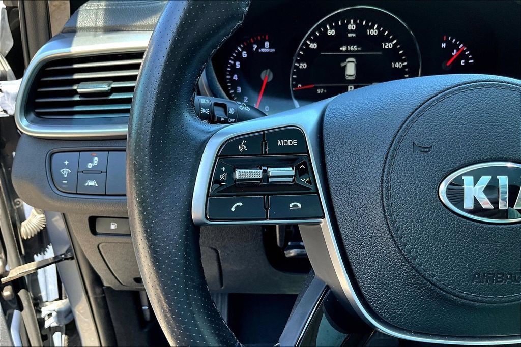 Used 2020 Kia Sorento SX FWD image 13