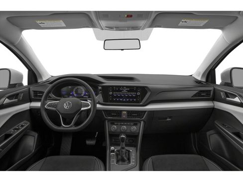 Used 2022 Volkswagen Taos SE w/ Panoramic Sunroof Package image 5