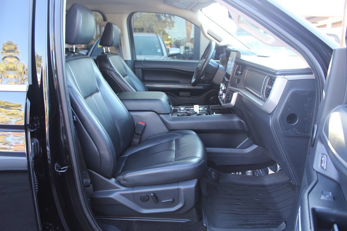 Used 2022 Ford Expedition XLT AWD/4WD image 24