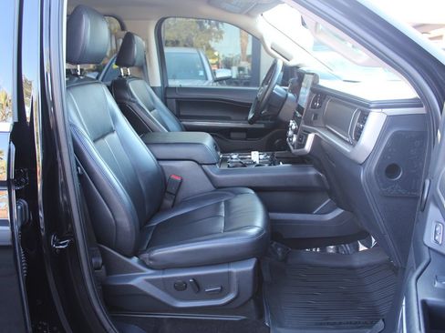Used 2022 Ford Expedition XLT AWD/4WD image 24