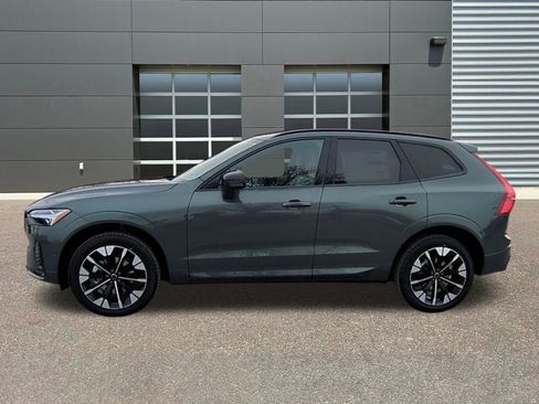 New 2026 Volvo XC60 B5 Plus w/ Climate Package image 4