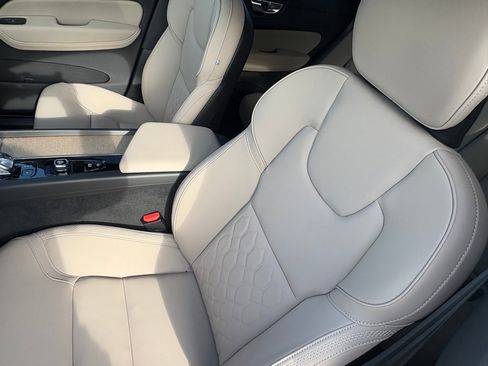 New 2026 Volvo XC60 B5 Plus w/ Protection Package Premier image 14