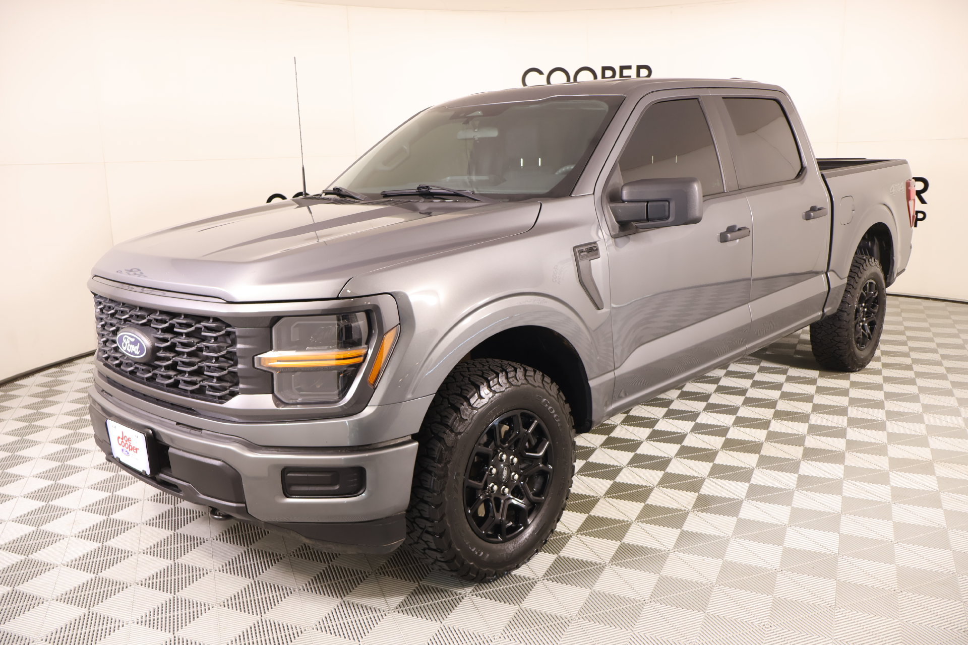 Used 2025 Ford F150 STX AWD/4WD image 9