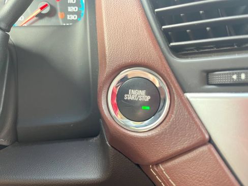 Used 2017 Chevrolet Suburban Premier AWD/4WD image 19