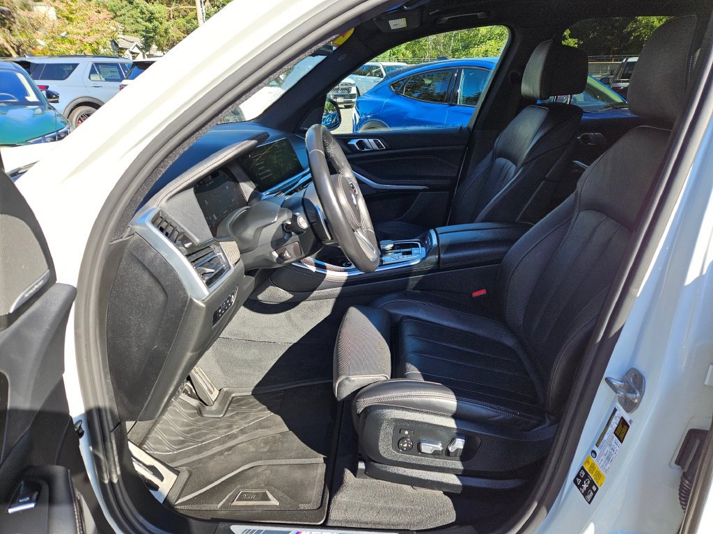 Used 2022 BMW X5 M50i AWD/4WD image 19