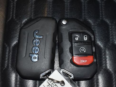 Used 2020 Jeep Wrangler Sport image 21