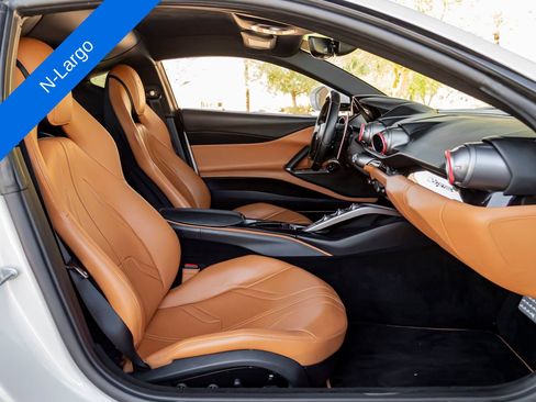 Used 2020 Ferrari 812 Superfast RWD image 38
