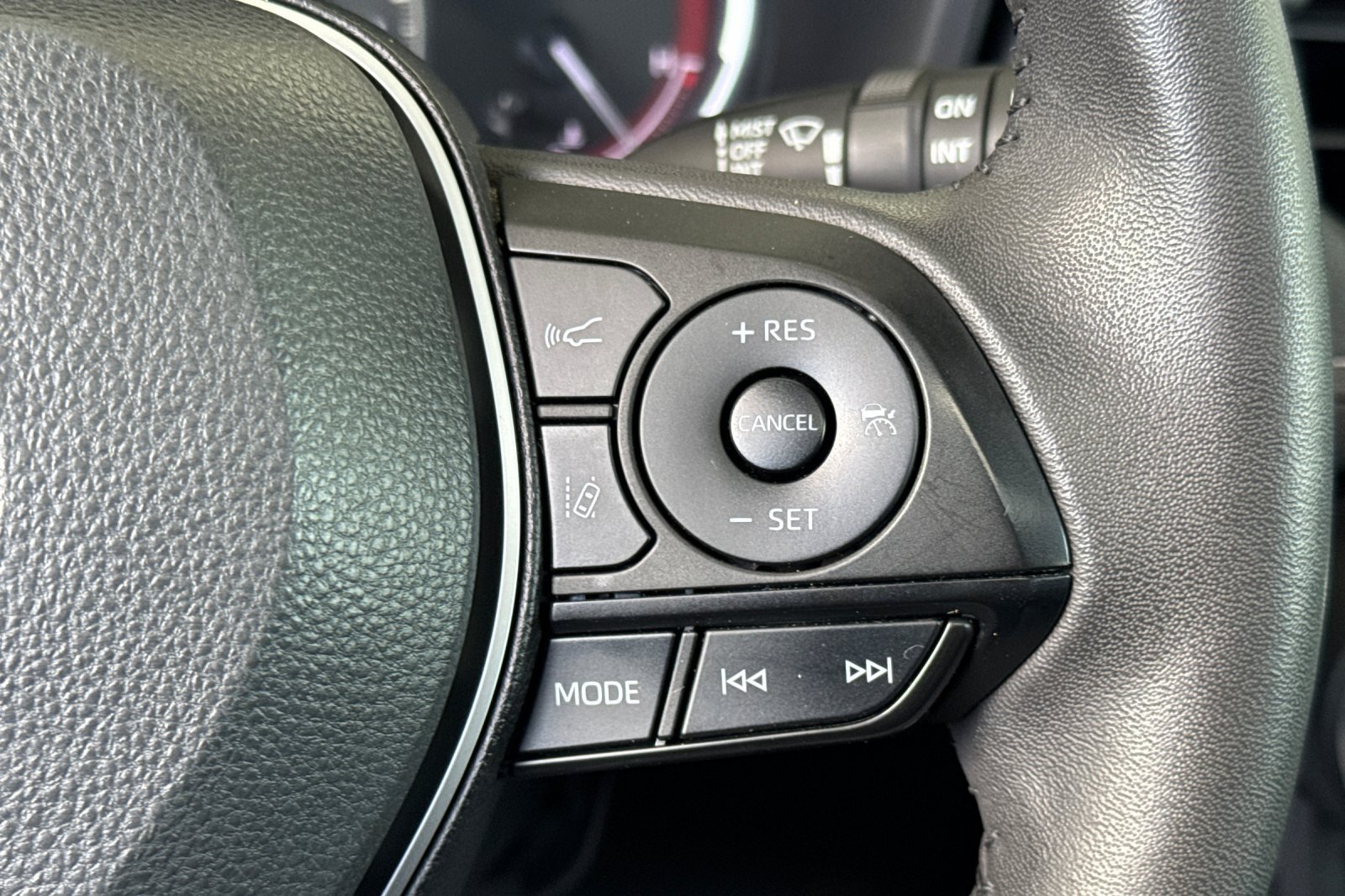 Certified 2023 Toyota RAV4 XLE Premium FWD image 32