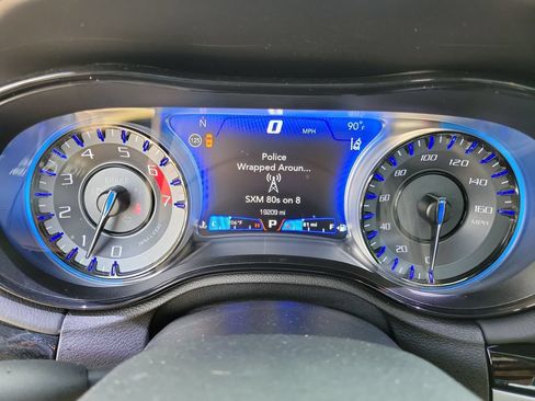 Used 2023 Chrysler 300 C RWD image 28