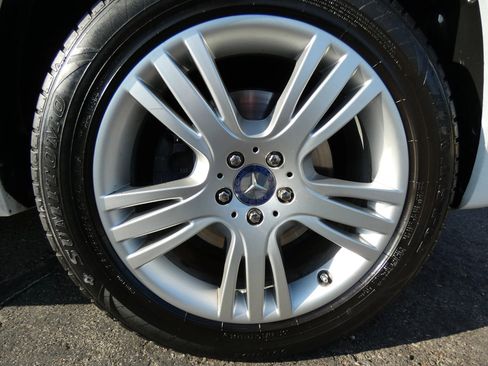 Used 2015 Mercedes-Benz GLK 350 2WD image 19