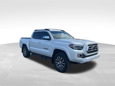 Used 2023 Toyota Tacoma Limited image 8