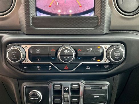 Used 2023 Jeep Wrangler Sport S AWD/4WD image 17