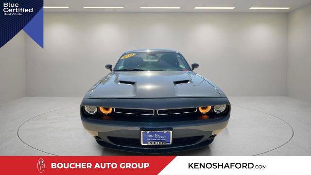 Used 2019 Dodge Challenger SXT RWD image 2