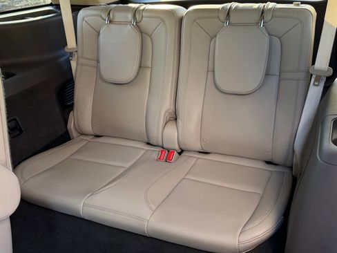 Used 2023 Lincoln Aviator Reserve image 30