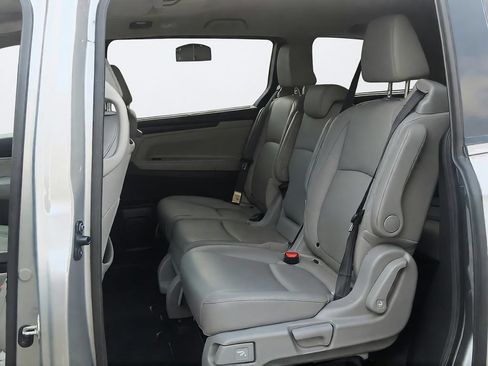 Used 2018 Honda Odyssey Elite image 32