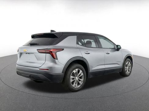 Used 2025 Chevrolet Equinox LT FWD image 9