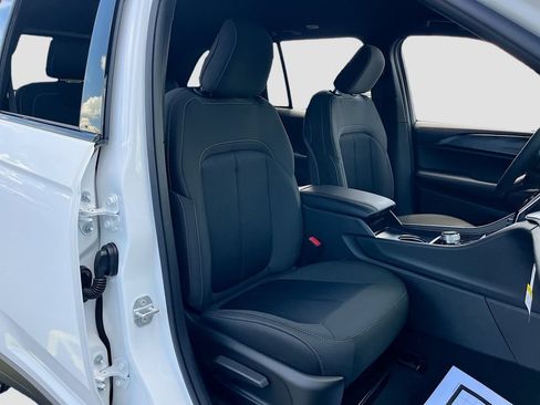 New 2026 Jeep Grand Cherokee Laredo AWD/4WD image 24