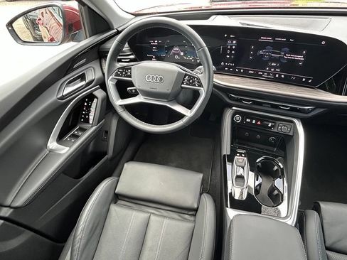 Certified 2025 Audi Q5 Prestige AWD/4WD image 10