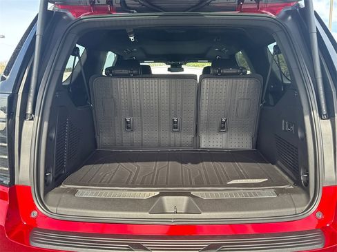 New 2026 Chevrolet Suburban Z71 image 20