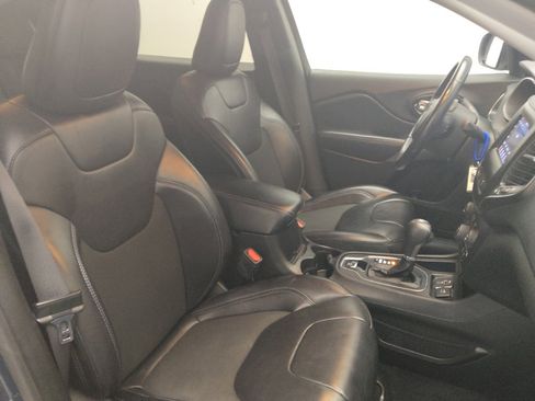 Used 2021 Jeep Cherokee Latitude Plus image 21