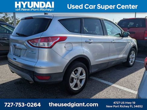 Used 2016 Ford Escape SE FWD image 2
