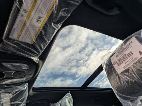 New 2026 Jeep Compass Limited image 10