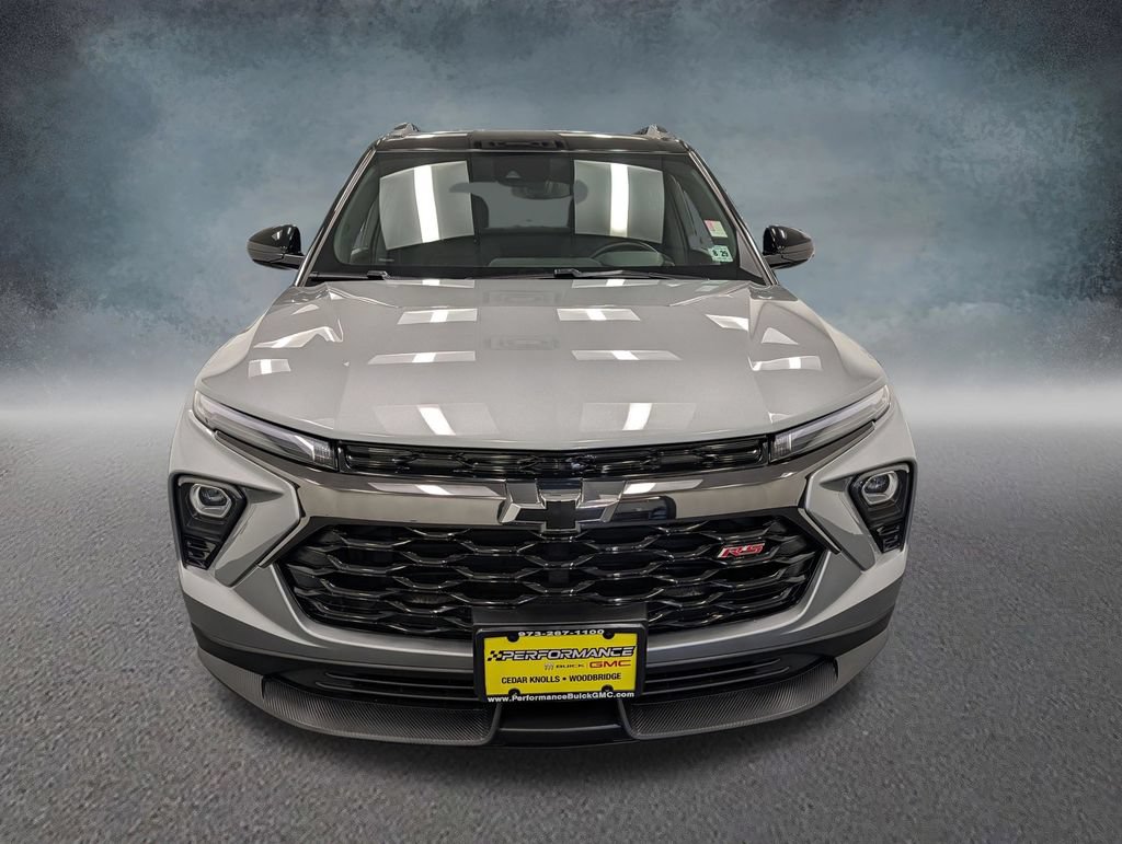 Used 2025 Chevrolet TrailBlazer RS AWD/4WD image 2