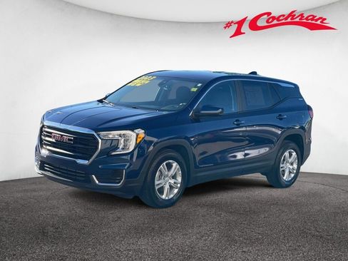 Used 2023 GMC Terrain SLE w/ LPO, Floor Liner Package FWD image 32