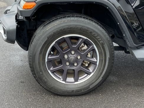 Used 2022 Jeep Gladiator Overland w/ Popular Equipment Package image 8