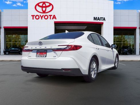 Used 2025 Toyota Camry LE FWD image 4