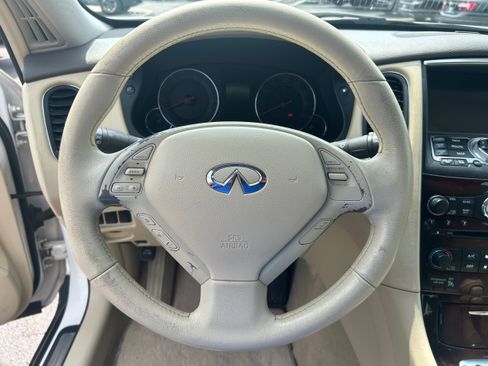 Used 2010 INFINITI EX35 Journey image 8