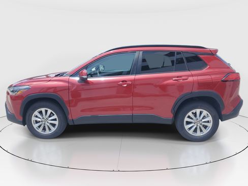 Used 2022 Toyota Corolla Cross LE FWD image 6